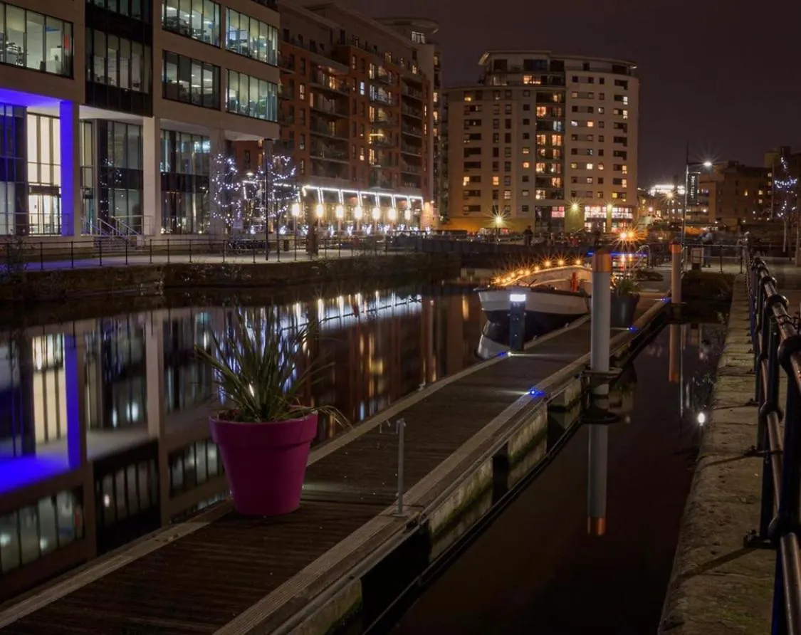 Apartment Deluxe City Centre Apt Free Parking River View Balcony Leeds  United Kingdom