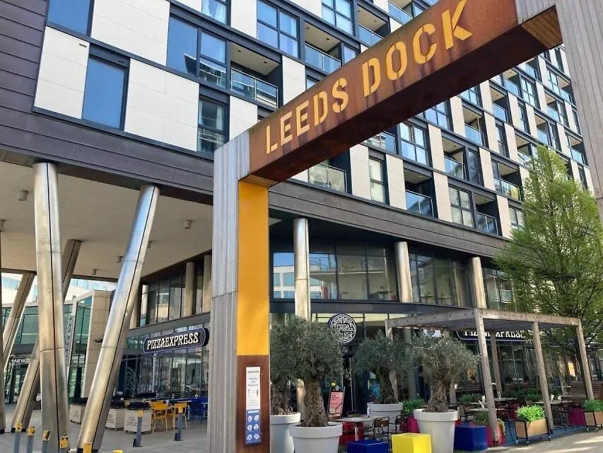 Deluxe City Centre Apt Free Parking River View Balcony Leeds  0*, Leeds (West Yorkshire) Velká Británie